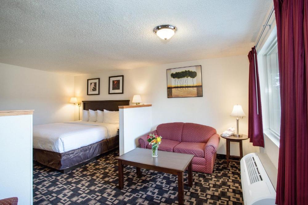 King Suite - Non-Smoking interior